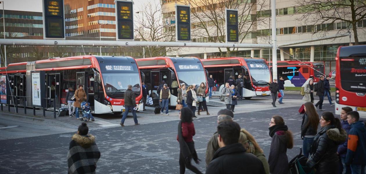 43 Elektrobussen von VDL fahren fahrplanmäßig in der Region Eindhoven