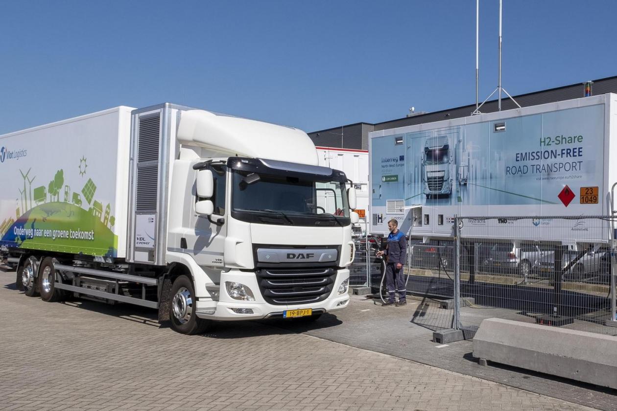 H2-Share's eerste vrachtauto op waterstof gaat de weg op in Nederland