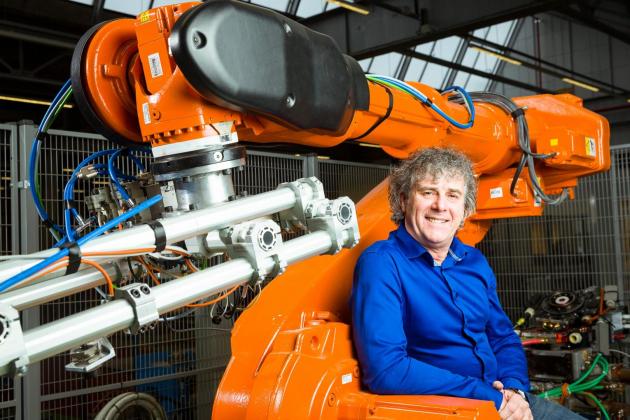 Aris Verschuren (senior project engineer controls robotics)
