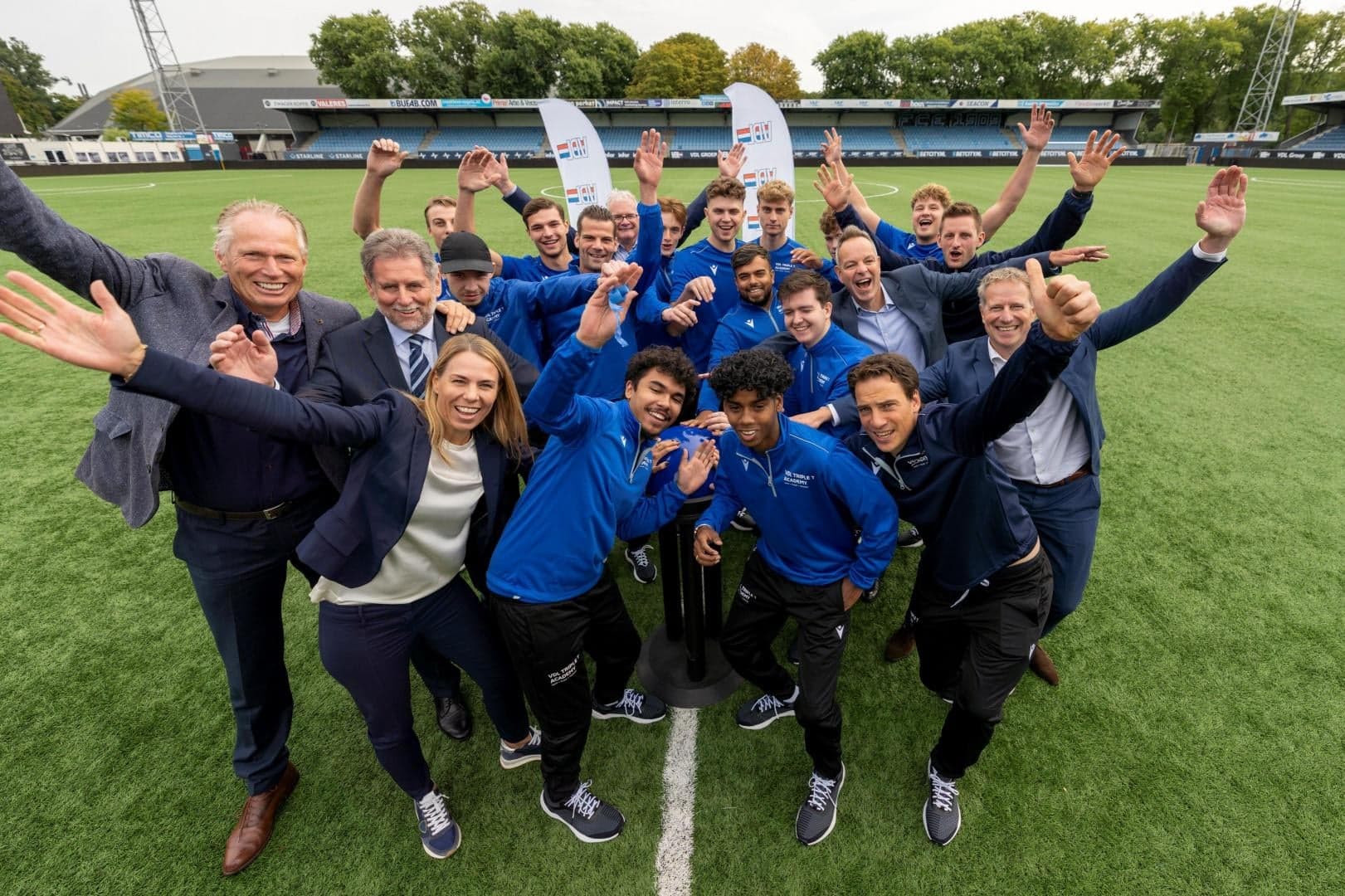 Mit VDL Triple T Academy bietet VDL Groep BBL-Auszubildenden zusätzliche Fähigkeiten