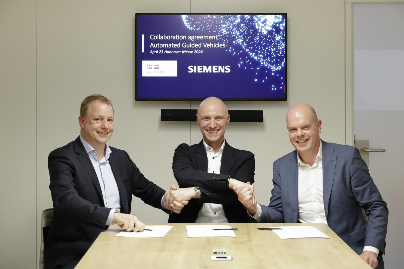 Siemens Netherlands and VDL intensify collaboration for second-generation Automated Guided Vehicles (AGVs)
