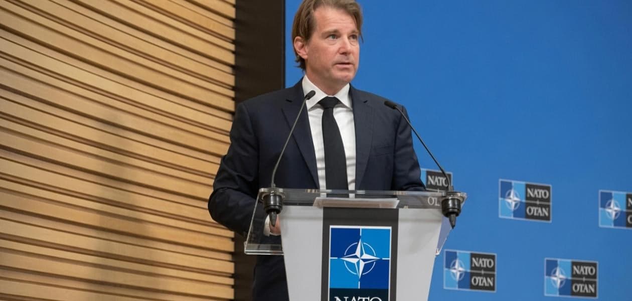 Willem van der Leegte spricht beim ersten Benelux Defence Industry Day