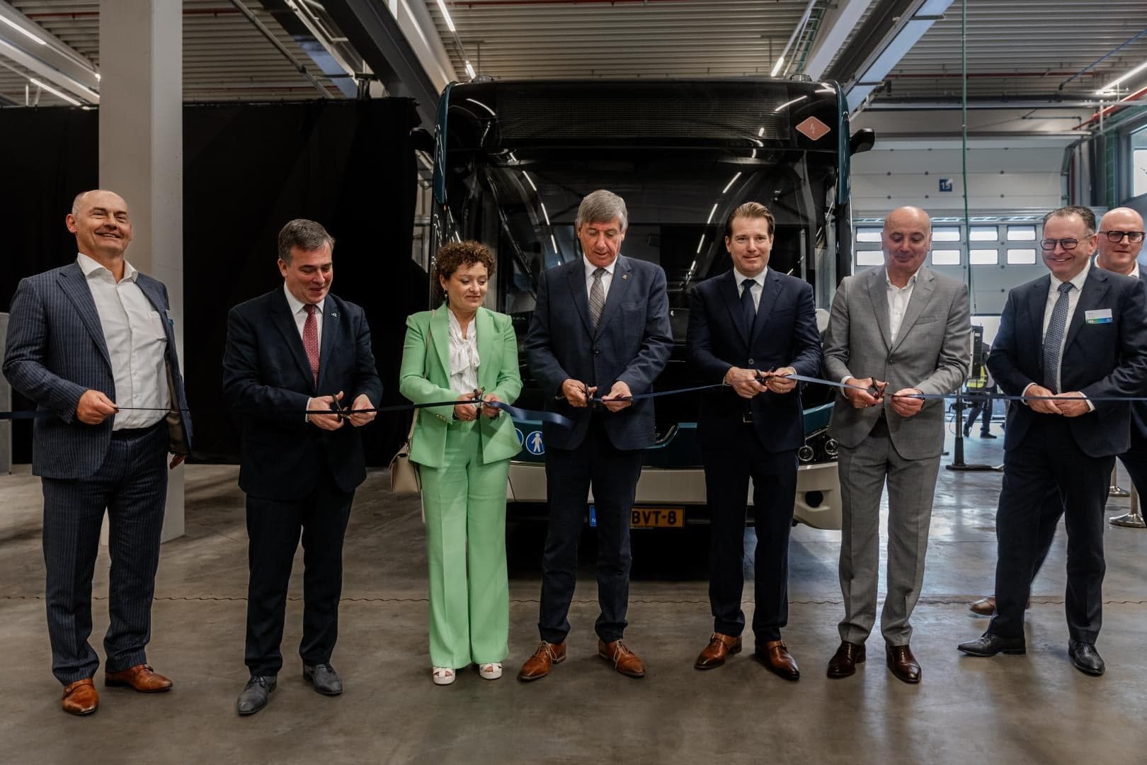 VDL Bus & Coach eröffnet hochmoderne Busfabrik in Roeselare, Flandern