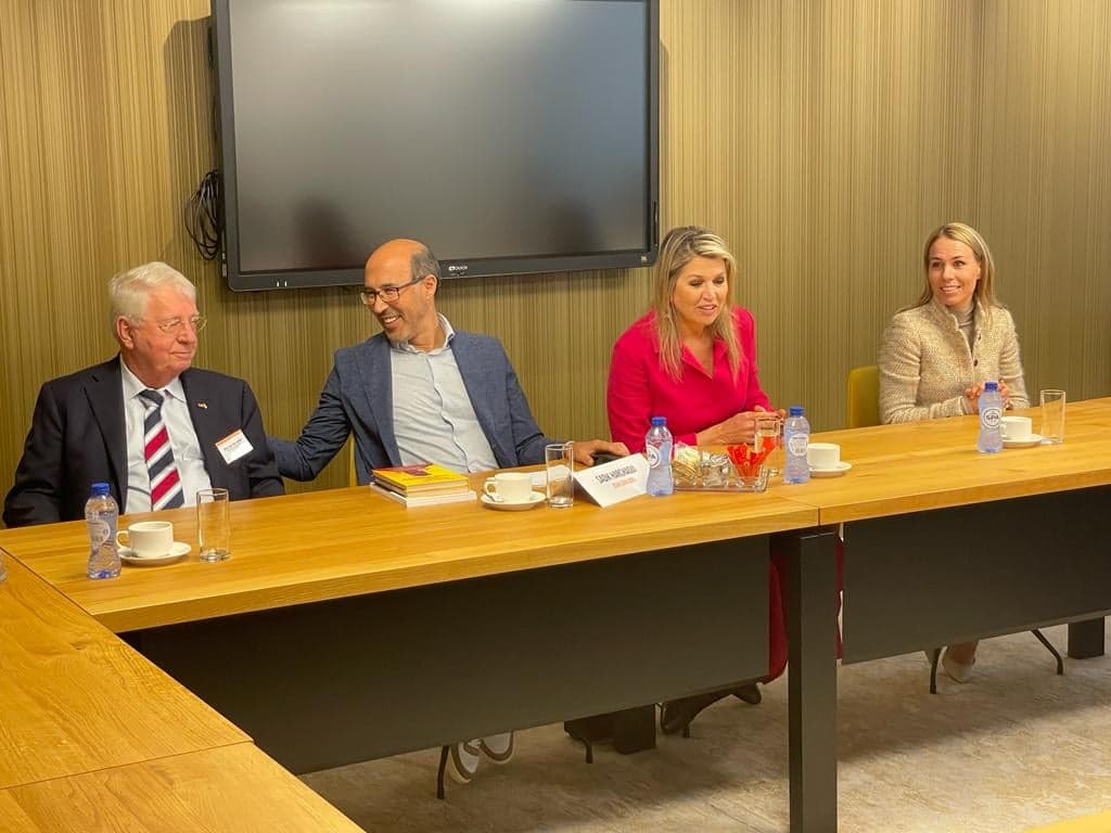 Königin Máxima auf Arbeitsbesuch bei VDL Groep